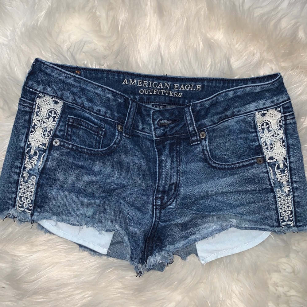 Embroidery Jean Shorts